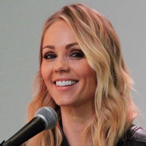 laura vandervoot|laura vandervoort personal life.